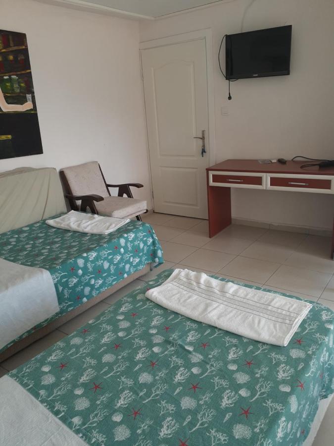 Samos Apart Pension กุเซลชามิล ภายนอก รูปภาพ
