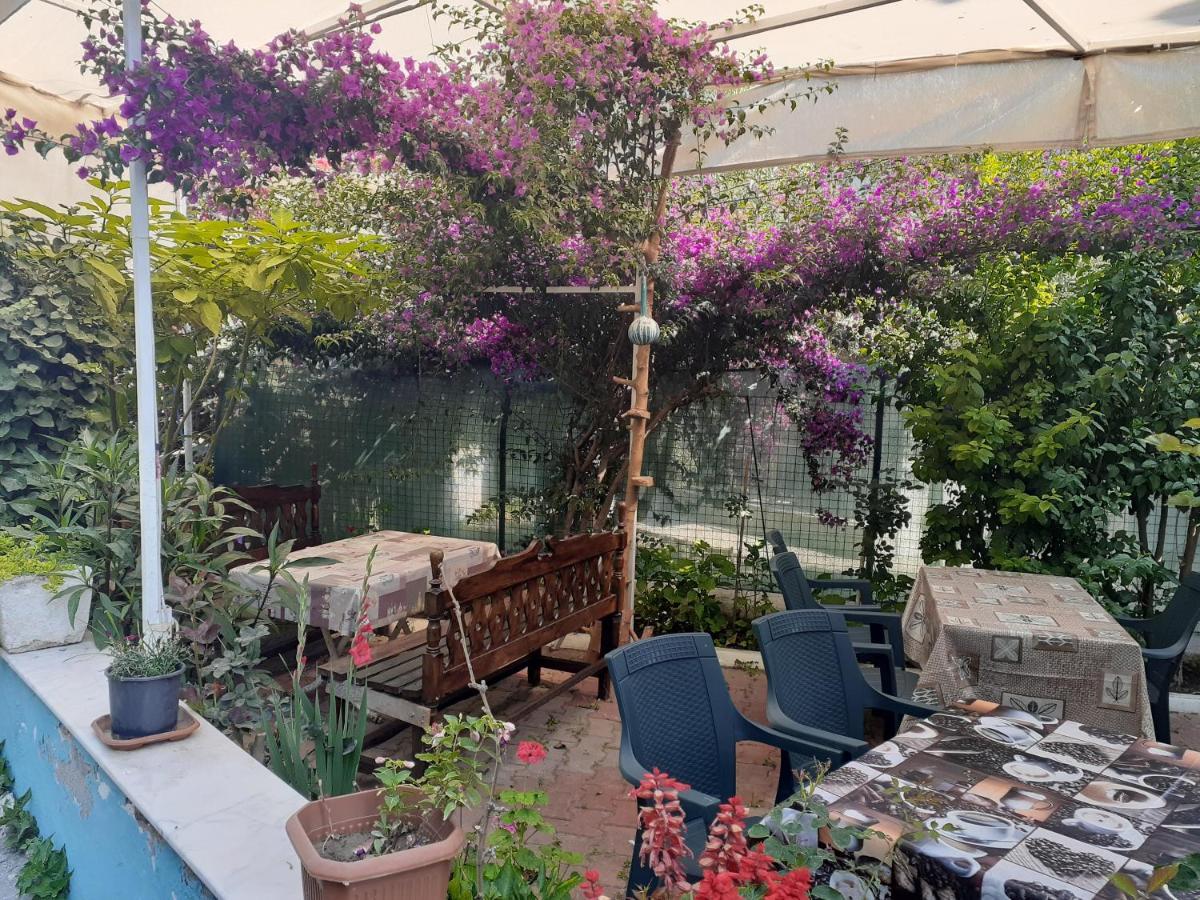 Samos Apart Pension กุเซลชามิล ภายนอก รูปภาพ