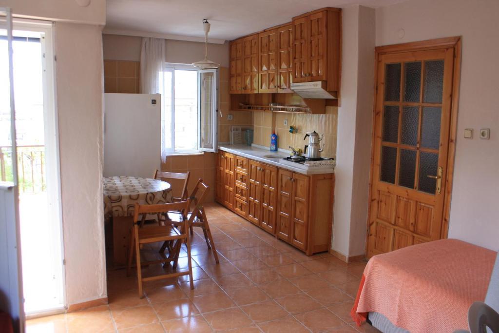 Samos Apart Pension กุเซลชามิล ภายนอก รูปภาพ