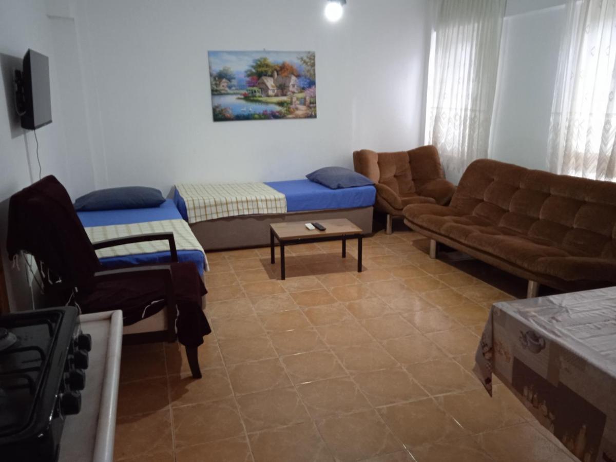 Samos Apart Pension กุเซลชามิล ภายนอก รูปภาพ