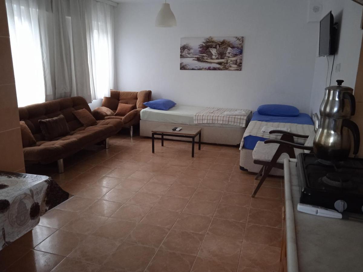 Samos Apart Pension กุเซลชามิล ภายนอก รูปภาพ