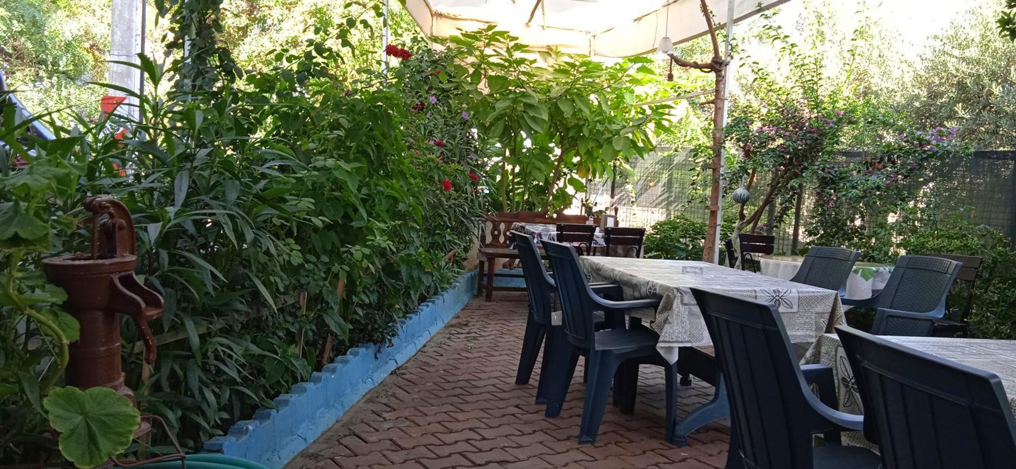 Samos Apart Pension กุเซลชามิล ภายนอก รูปภาพ